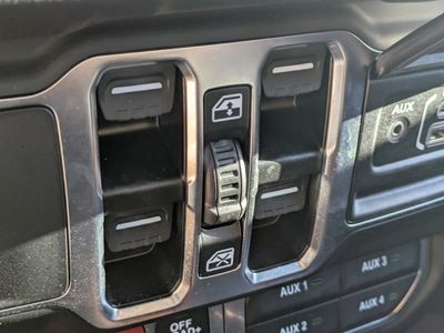 2026 Jeep Wrangler — photo 20 view