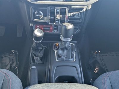 2026 Jeep Wrangler — photo 17 view