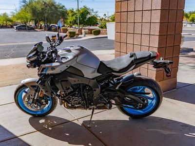2025 Yamaha MT-10 - Photo 2