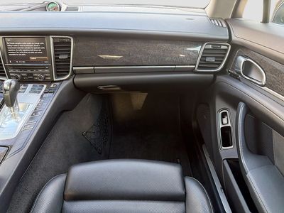 2011 Porsche Panamera - Photo 18