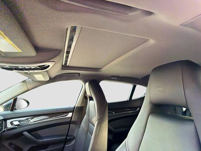 2011 Porsche Panamera - Photo 27