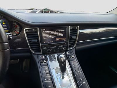 2011 Porsche Panamera - Photo 28
