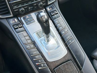 2011 Porsche Panamera - Photo 29