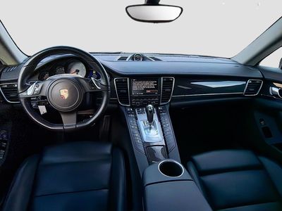 2011 Porsche Panamera - Photo 16
