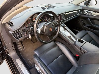 2011 Porsche Panamera - Photo 26