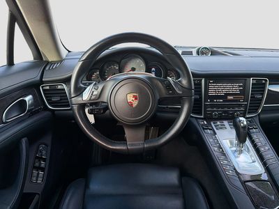 2011 Porsche Panamera - Photo 17