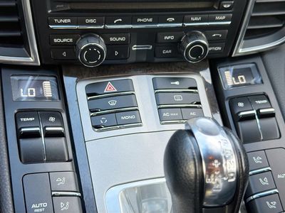 2011 Porsche Panamera - Photo 33