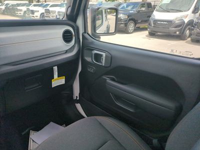 2026 Jeep Wrangler — photo 17 view