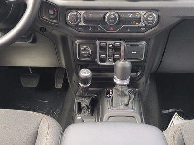 2026 Jeep Wrangler — photo 19 view