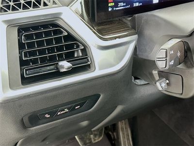 2024 BMW X6 — photo 9 view