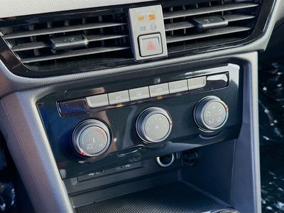 2026 Volkswagen Taos - Photo 14