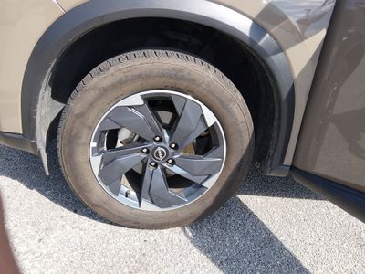 2025 Nissan Rogue - Photo 10