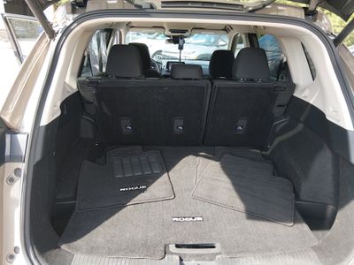 2025 Nissan Rogue - Photo 11