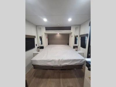 2026 Grand Design Transcend One - Photo 9