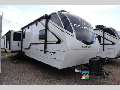 2026 Keystone RV Cougar Half-Ton 33RLI — front three-quarter view