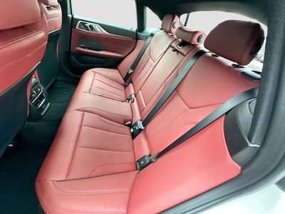 2026 BMW i4 - Photo 20
