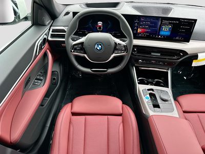 2026 BMW i4 - Photo 17