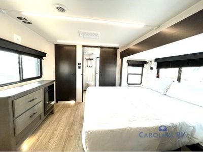 2025 Forest River Cherokee Arctic Wolf Suite - Photo 12