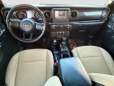 2020 Jeep Wrangler — photo 14 view