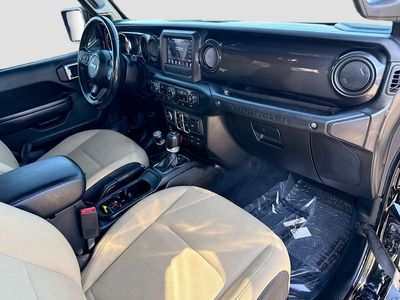 2020 Jeep Wrangler — photo 12 view