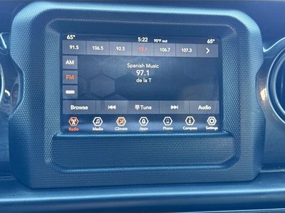 2020 Jeep Wrangler — photo 28 view