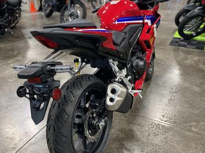 2025 Honda CBR500R — detail view