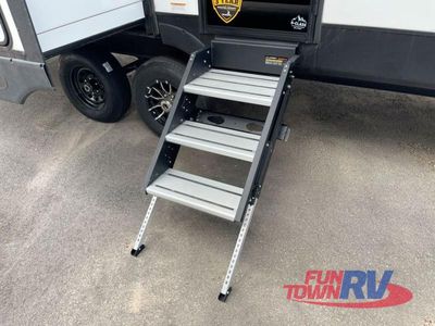 2025 Dutchmen RV Kodiak Ultimate - Photo 6