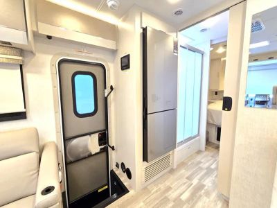 2026 Thor Motor Coach VEGAS - Photo 16