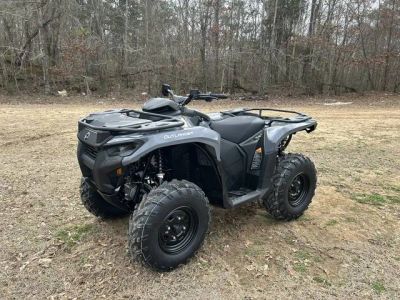 2026 Can-Am® Outlander DPS 500 — front three-quarter view
