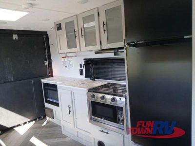 2022 Forest River RV Salem FSX — photo 17 view