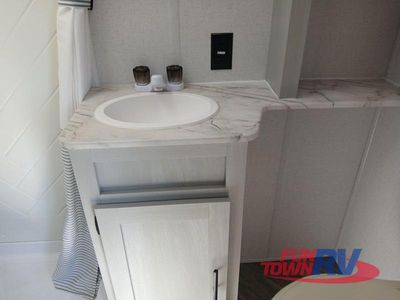 2022 Forest River RV Salem FSX — photo 27 view