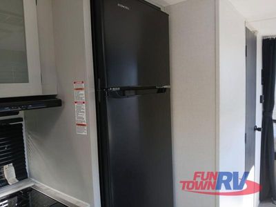 2022 Forest River RV Salem FSX — photo 21 view