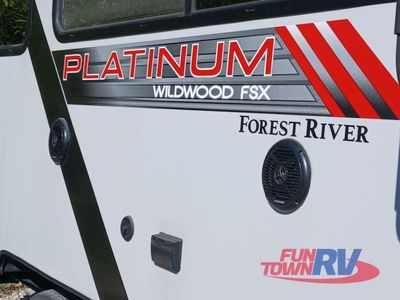 2022 Forest River RV Salem FSX — photo 14 view