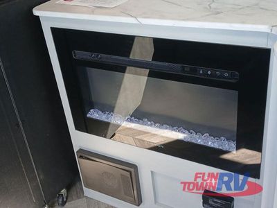 2022 Forest River RV Salem FSX — photo 24 view