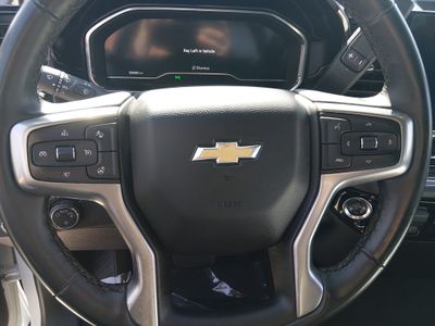 2025 Chevrolet Silverado 1500 — photo 12 view