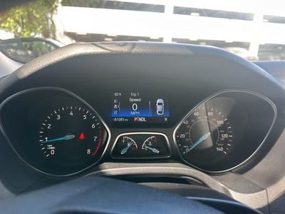 2018 Ford Focus — photo 18 view