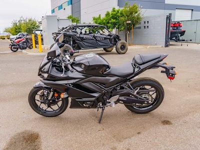 2023 Yamaha YZF-R3 - Photo 6