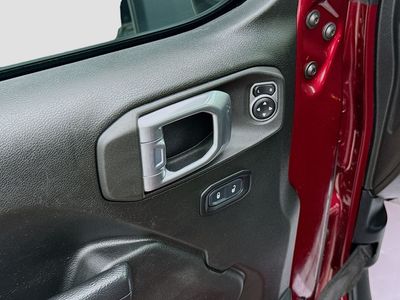 2022 Jeep Gladiator — photo 21 view