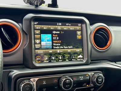 2022 Jeep Gladiator — photo 29 view