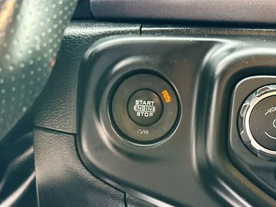 2022 Jeep Gladiator — photo 34 view