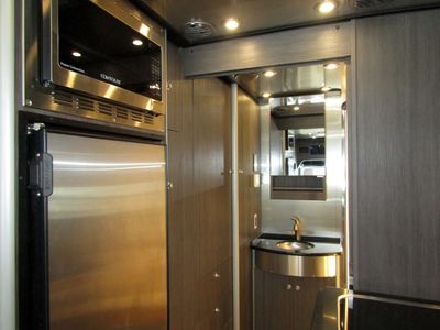 2022 Airstream ATLAS - Photo 11