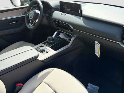 2026 Mazda CX-90 — photo 15 view