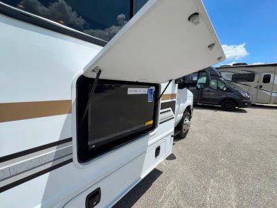 2027 Thor Motor Coach CHATEAU — photo 21 view
