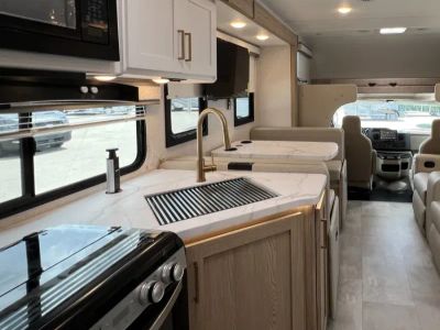 2027 Thor Motor Coach CHATEAU — photo 11 view
