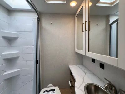 2027 Thor Motor Coach CHATEAU — photo 16 view
