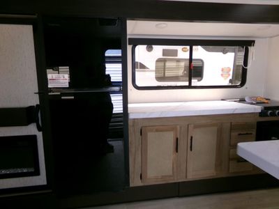 2025 Forest River RV Cherokee Grey Wolf - Photo 18