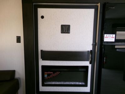 2025 Forest River RV Cherokee Grey Wolf - Photo 24