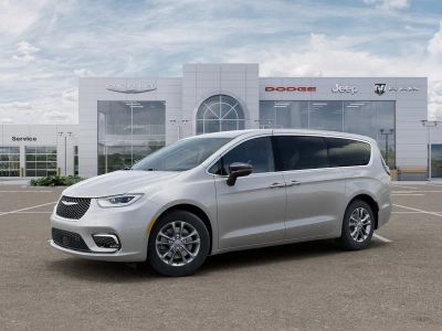 2026 Chrysler Pacifica — side profile view