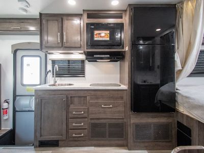 2026 Entegra Coach Odyssey SE — photo 13 view