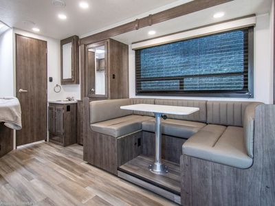 2026 Entegra Coach Odyssey SE — photo 8 view